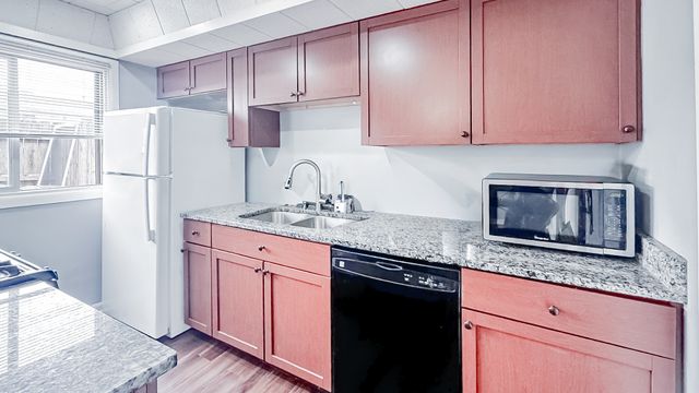 1744 Bristol Walk 1744, Hoffman Estates, IL 60169