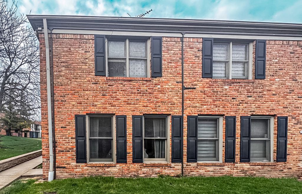 1744 Bristol Walk 1744, Hoffman Estates, IL 60169