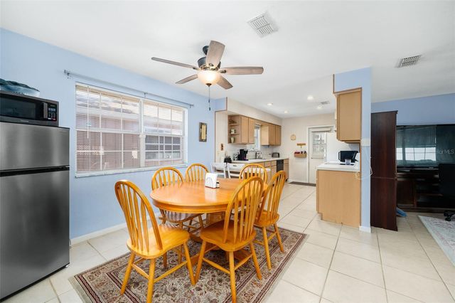 8493 NW 37TH TERRACE, Gainesville, FL 32653