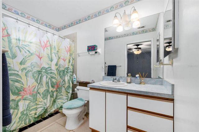 8493 NW 37TH TERRACE, Gainesville, FL 32653