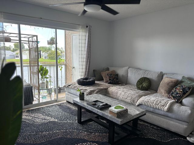 13771 ONEIDA Drive G2, Delray Beach, FL 33446