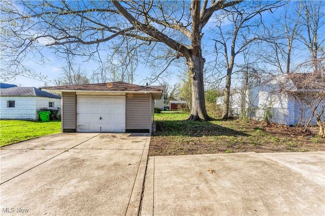 135 W Bagley Road, Berea, OH 44017