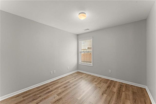 1867 Ellison Lakes Court NW 21, Kennesaw, GA 30152