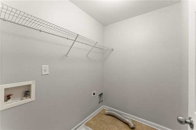 1867 Ellison Lakes Court NW 21, Kennesaw, GA 30152