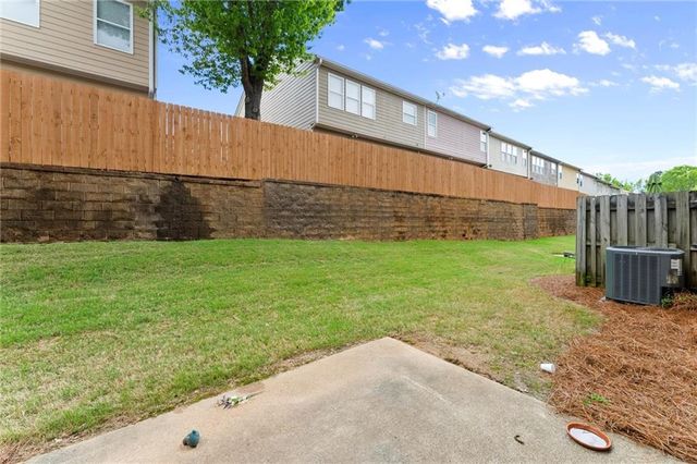 1867 Ellison Lakes Court NW 21, Kennesaw, GA 30152