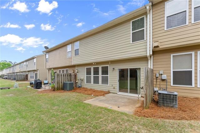 1867 Ellison Lakes Court NW 21, Kennesaw, GA 30152