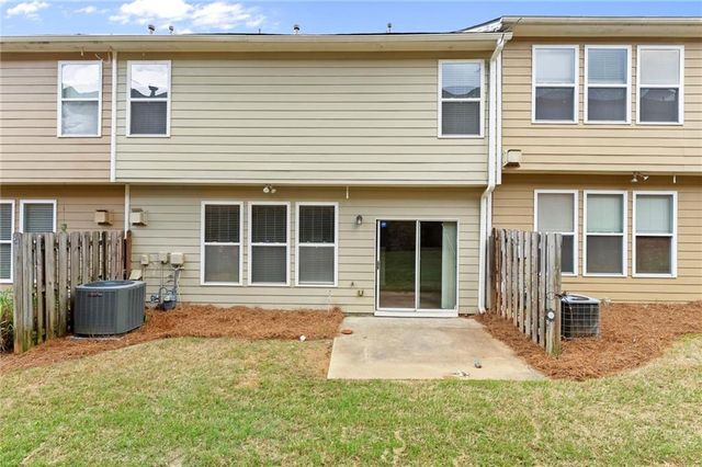 1867 Ellison Lakes Court NW 21, Kennesaw, GA 30152