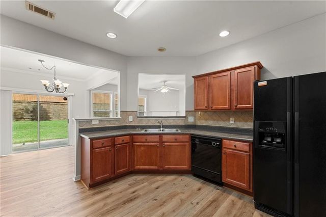 1867 Ellison Lakes Court NW 21, Kennesaw, GA 30152