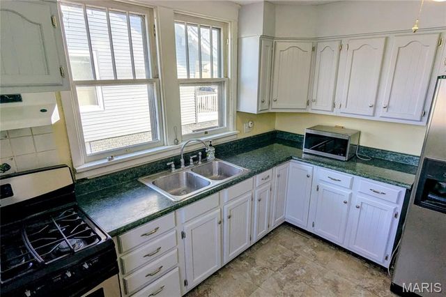 1247 Emerson Avenue, Edwardsville, IL 62025