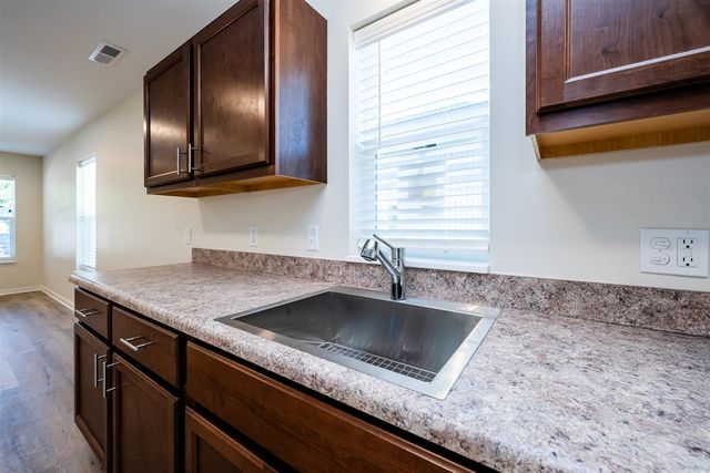 945 Union Avenue, Benton Harbor, MI 49022