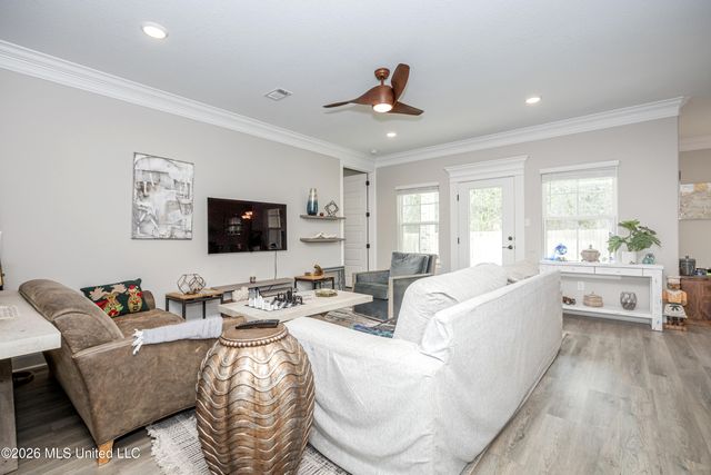 6833 Enclave Lane, Ocean Springs, MS 39564