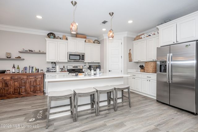 6833 Enclave Lane, Ocean Springs, MS 39564