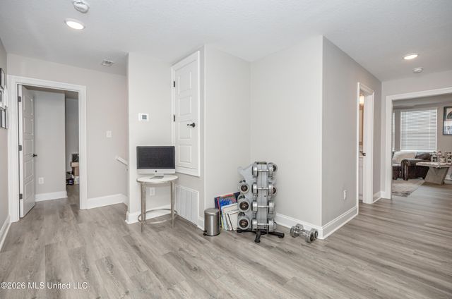 6833 Enclave Lane, Ocean Springs, MS 39564