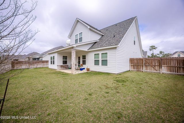 6833 Enclave Lane, Ocean Springs, MS 39564