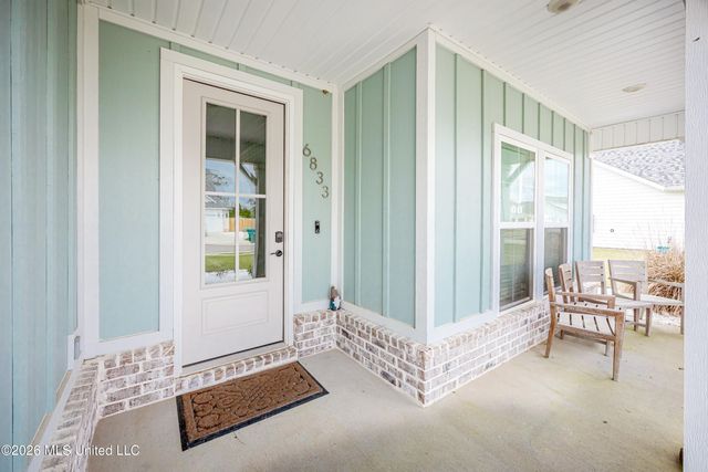 6833 Enclave Lane, Ocean Springs, MS 39564