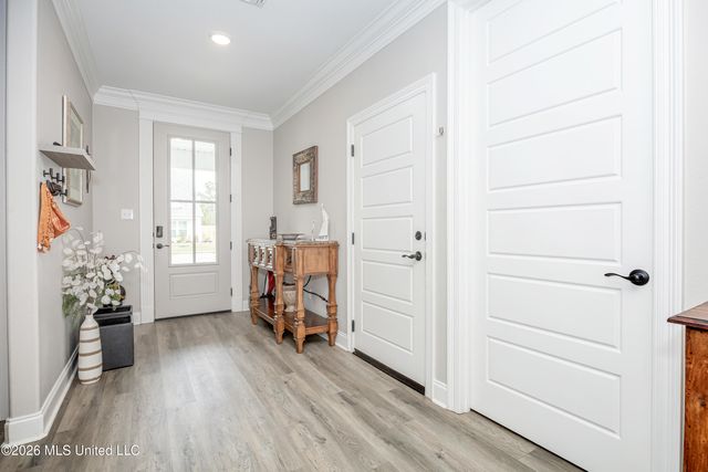 6833 Enclave Lane, Ocean Springs, MS 39564