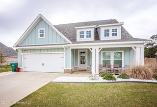 6833 Enclave Lane, Ocean Springs, MS 39564