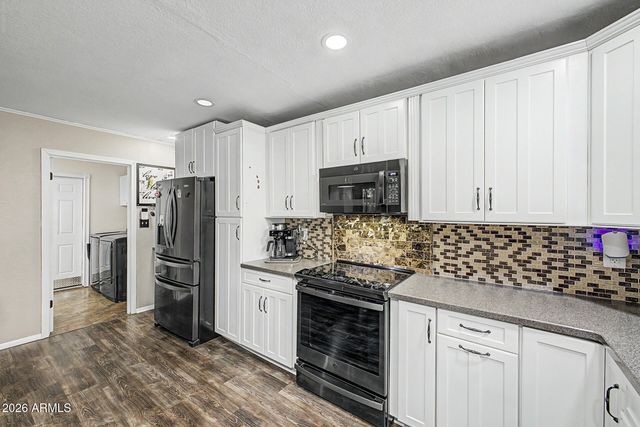 2214 E HOLMES Avenue, Mesa, AZ 85204