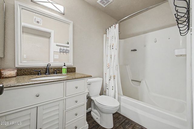 2214 E HOLMES Avenue, Mesa, AZ 85204
