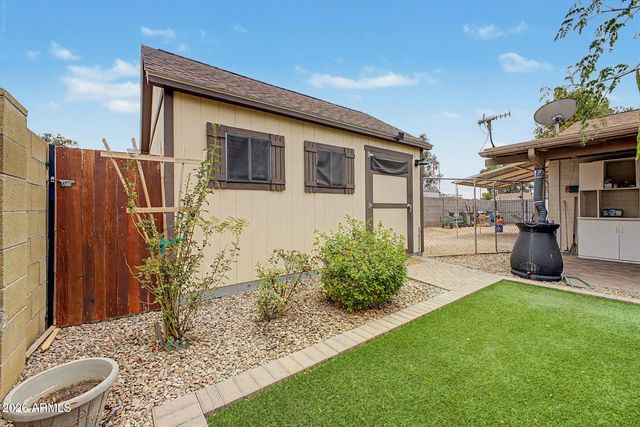 2214 E HOLMES Avenue, Mesa, AZ 85204