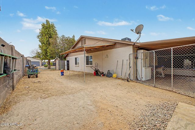 2214 E HOLMES Avenue, Mesa, AZ 85204