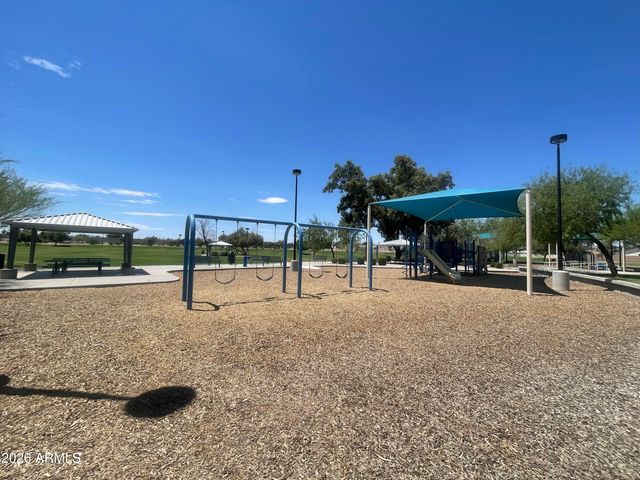 2214 E HOLMES Avenue, Mesa, AZ 85204