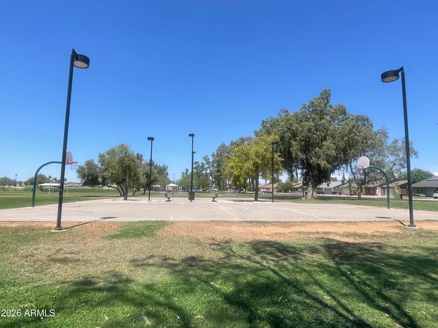2214 E HOLMES Avenue, Mesa, AZ 85204