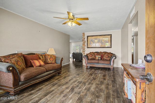 2214 E HOLMES Avenue, Mesa, AZ 85204