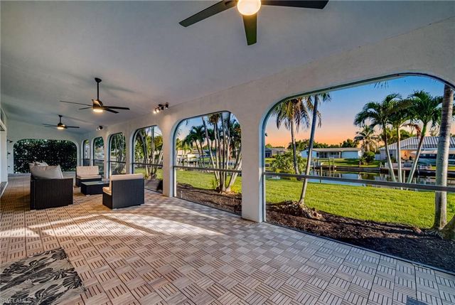 2015 SE 13th ST, Cape Coral, FL 33990