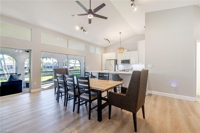 2015 SE 13th ST, Cape Coral, FL 33990