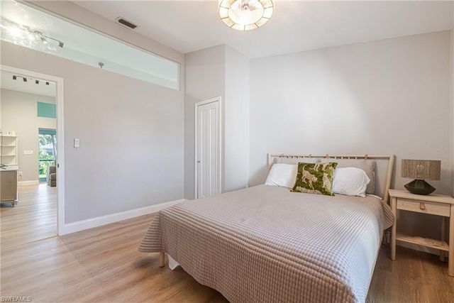2015 SE 13th ST, Cape Coral, FL 33990