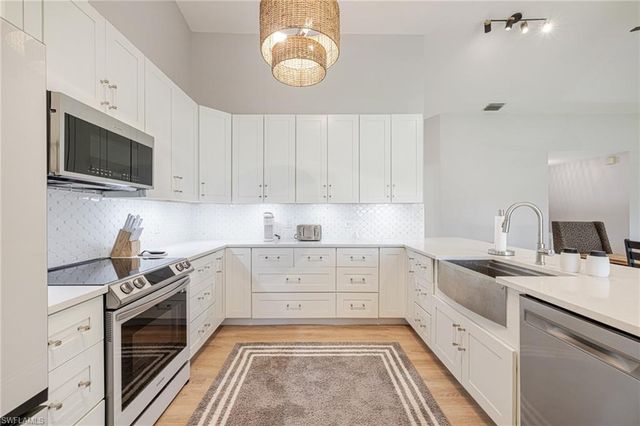 2015 SE 13th ST, Cape Coral, FL 33990