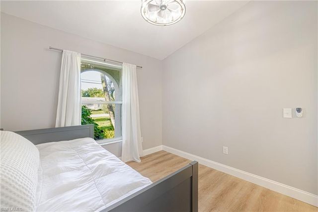 2015 SE 13th ST, Cape Coral, FL 33990