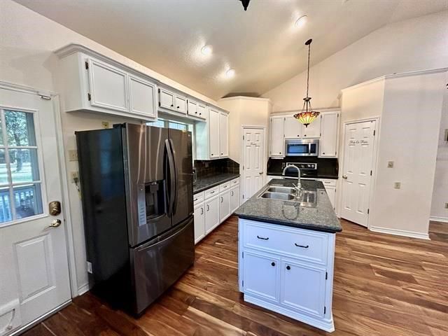 19078 Highway 326 N, Sour Lake, TX 77659