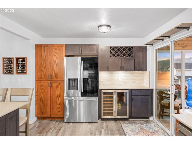 635 VALLEY VISTA St, Sutherlin, OR 97479