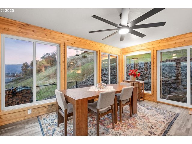 635 VALLEY VISTA St, Sutherlin, OR 97479