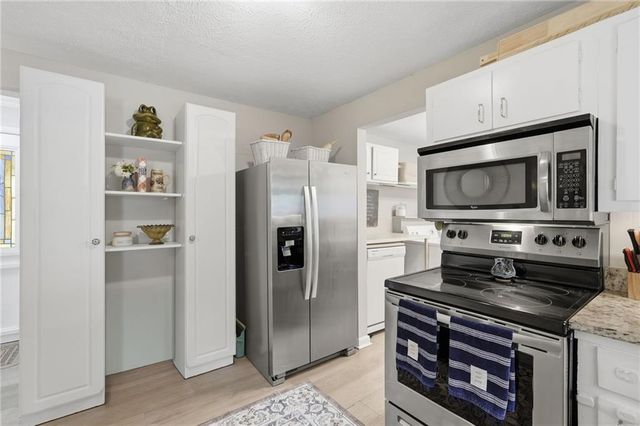 872 E Morningside Drive, Lawrenceville, GA 30043