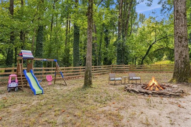 872 E Morningside Drive, Lawrenceville, GA 30043