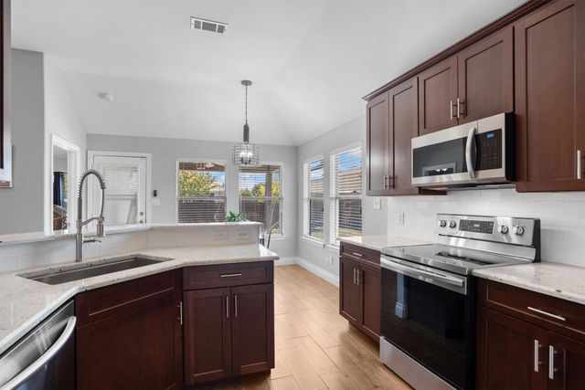 144 Price Circle, Hackberry, TX 75036