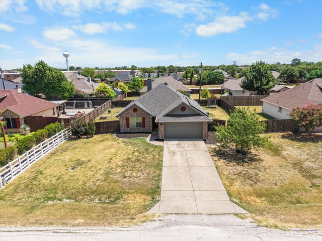 144 Price Circle, Hackberry, TX 75036