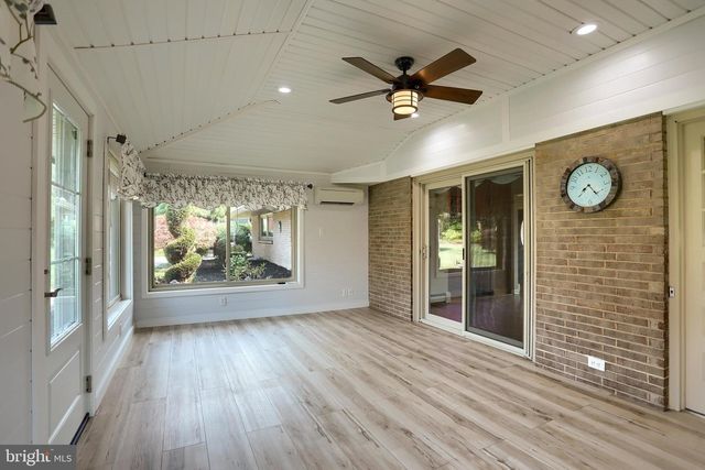 23 COLUMBIA DR, Camp Hill, PA 17011