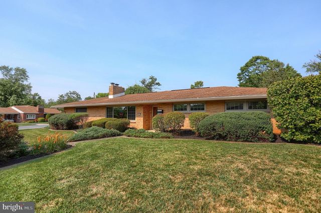 23 COLUMBIA DR, Camp Hill, PA 17011
