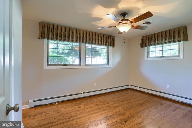 23 COLUMBIA DR, Camp Hill, PA 17011