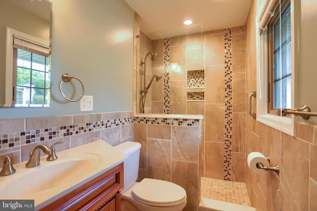 23 COLUMBIA DR, Camp Hill, PA 17011