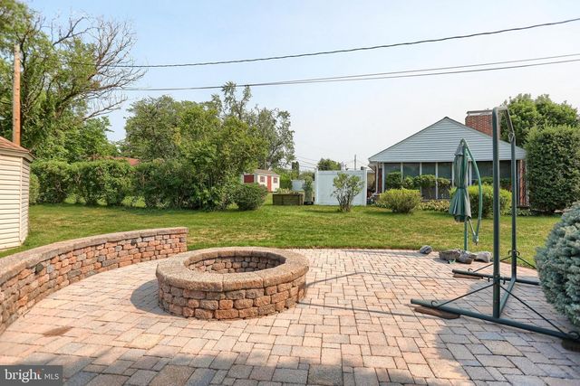 23 COLUMBIA DR, Camp Hill, PA 17011
