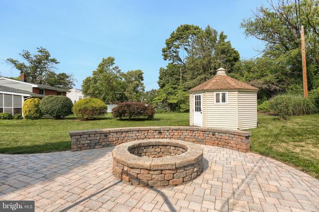 23 COLUMBIA DR, Camp Hill, PA 17011