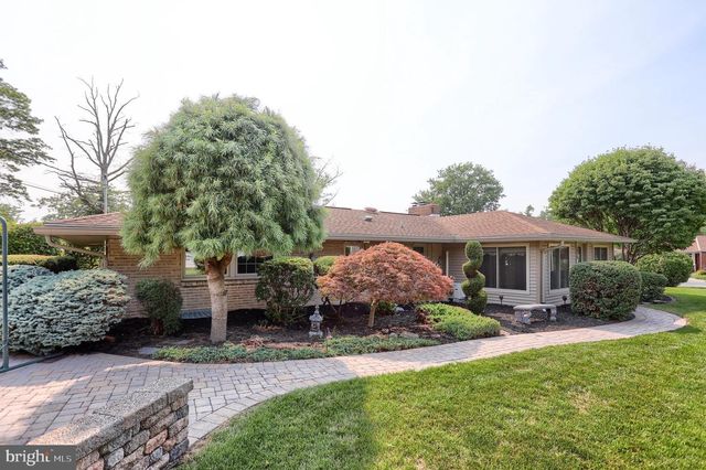 23 COLUMBIA DR, Camp Hill, PA 17011