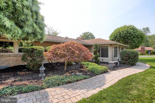 23 COLUMBIA DR, Camp Hill, PA 17011