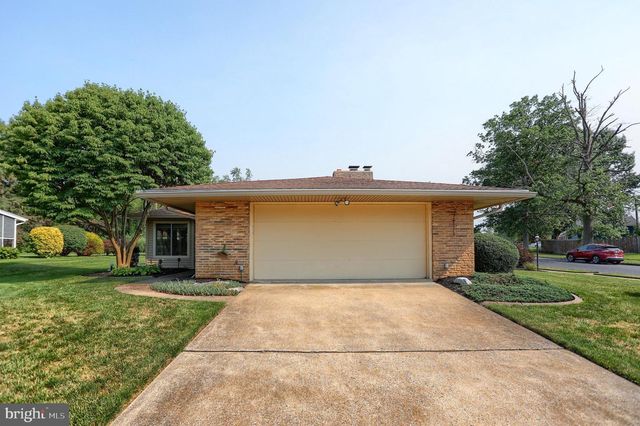 23 COLUMBIA DR, Camp Hill, PA 17011