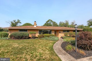23 COLUMBIA DR, Camp Hill, PA 17011